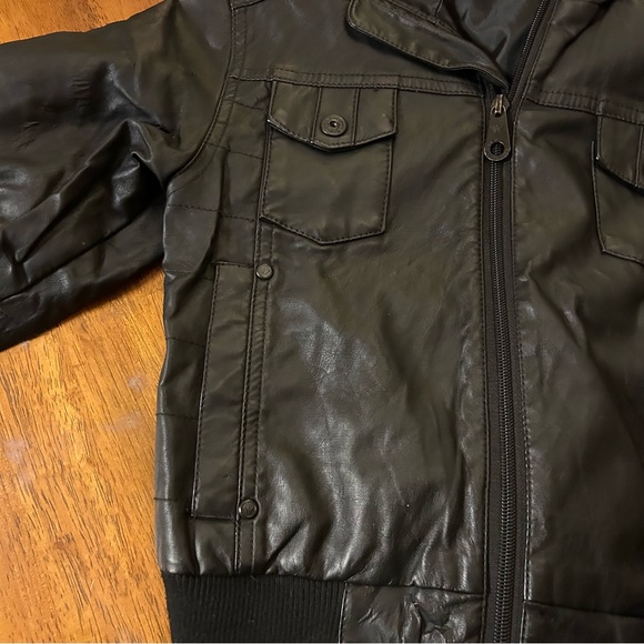Faux Leather Jacket with Hoodie-XS (4/5) | Black Bomber Style | Shaun White Kids - Picture 8 of 13